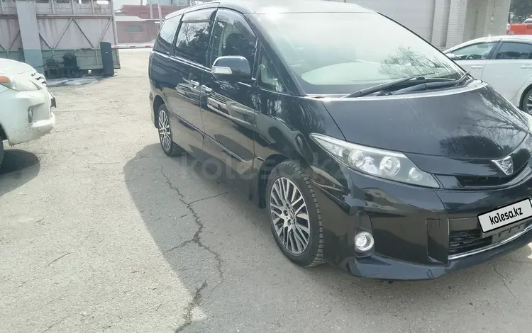 Toyota Estima 2012 года за 8 300 000 тг. в Усть-Каменогорск