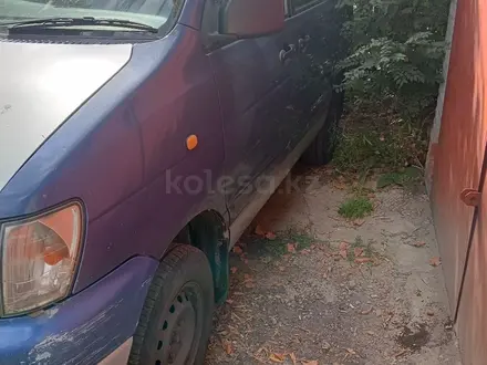 Toyota Noah 1997 года за 2 000 000 тг. в Усть-Каменогорск – фото 3