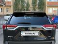 Toyota RAV4 2022 года за 17 500 000 тг. в Актобе – фото 2