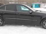 Mercedes-Benz E 320 2003 года за 5 000 000 тг. в Усть-Каменогорск – фото 3