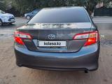 Toyota Camry 2012 годаfor7 700 000 тг. в Актобе – фото 2