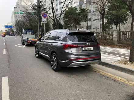 Hyundai Santa Fe 2021 года за 17 500 000 тг. в Караганда – фото 5