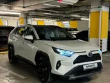 Toyota RAV4 Luxe+ 2025 года за 22 500 000 тг. в Алматы