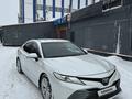 Toyota Camry 2019 года за 16 500 000 тг. в Астана – фото 17