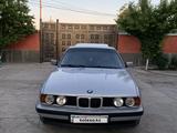 BMW 520 1993 годаүшін2 100 000 тг. в Туркестан – фото 2
