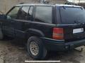 Jeep Grand Cherokee 1996 года за 850 000 тг. в Атырау – фото 2