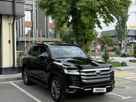 Toyota Land Cruiser 2022 года за 52 000 000 тг. в Шымкент