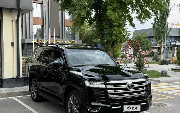 Toyota Land Cruiser 2022 года за 52 000 000 тг. в Шымкент