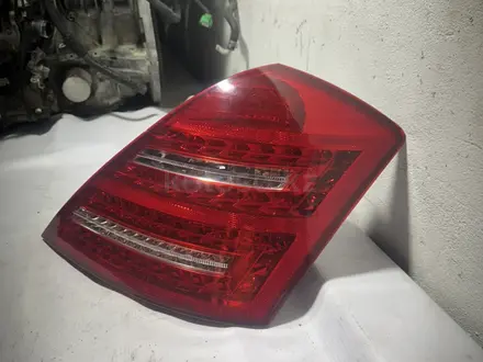 Задний правый фонарь Mercedes w221 за 60 000 тг. в Караганда – фото 2