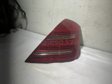 Задний правый фонарь Mercedes w221 за 60 000 тг. в Караганда