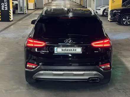 Hyundai Santa Fe 2019 года за 14 500 000 тг. в Алматы – фото 5