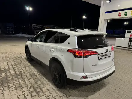 Toyota RAV4 2019 года за 13 900 000 тг. в Алматы – фото 3