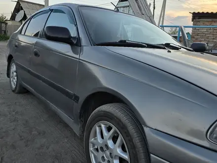 Toyota Avensis 2002 года за 3 000 000 тг. в Семей – фото 2