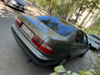 Toyota Carina E