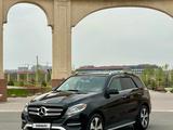 Mercedes-Benz GLE 400 2016 годаfor20 000 000 тг. в Атырау