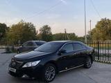 Toyota Camry 2014 года за 9 100 000 тг. в Уральск – фото 3