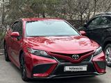 Toyota Camry 2021 годаүшін12 900 000 тг. в Алматы