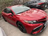 Toyota Camry 2021 года за 13 300 000 тг. в Алматы – фото 4