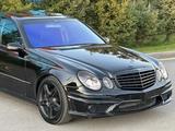 Mercedes-Benz E 320 2005 годаүшін3 300 000 тг. в Караганда – фото 2