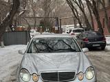 Mercedes-Benz E 240 2002 годаүшін4 650 000 тг. в Караганда – фото 5