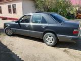 Mercedes-Benz E 200 1991 года за 750 000 тг. в Шу – фото 2