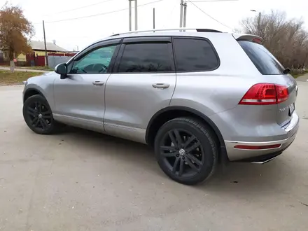 Volkswagen Touareg 2015 года за 15 000 000 тг. в Актобе – фото 2