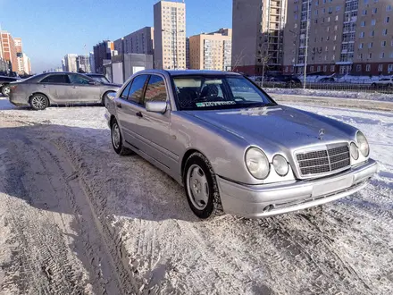 Бампер передний Mercedes 210 E50 AMG за 25 000 тг. в Алматы – фото 2