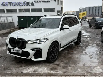 BMW X7 2022 года за 50 000 000 тг. в Астана
