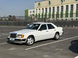 Mercedes-Benz E 230 1991 года за 990 000 тг. в Алматы