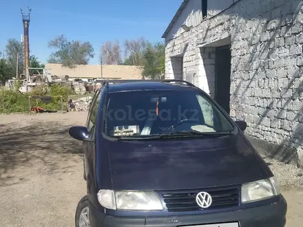 Volkswagen Sharan 1997 года за 2 500 000 тг. в Актобе – фото 6