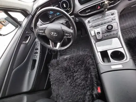 Hyundai Santa Fe 2021 года за 16 000 000 тг. в Усть-Каменогорск