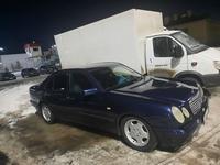 Mercedes-Benz E 200 1999 года за 3 100 000 тг. в Астана