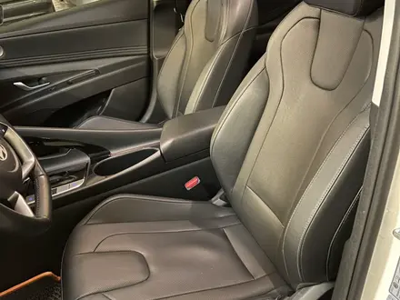 Hyundai Elantra 2023 года за 7 900 000 тг. в Алматы – фото 11