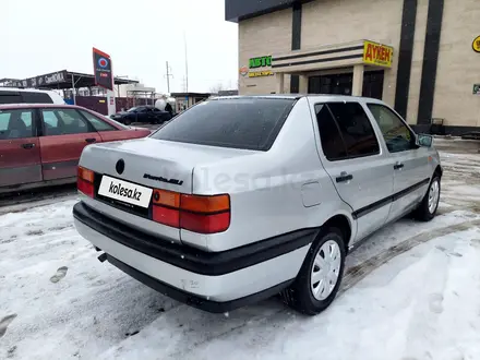 Volkswagen Vento 1994 года за 1 800 000 тг. в Тараз – фото 2