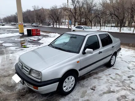 Volkswagen Vento 1994 года за 1 800 000 тг. в Тараз – фото 8