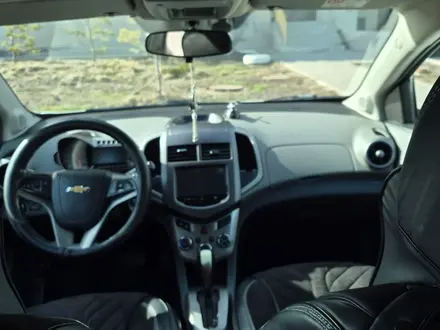 Chevrolet Aveo 2014 года за 2 700 000 тг. в Астана – фото 4