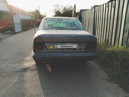 Mercedes-Benz E 230 1992 года за 1 150 000 тг. в Алматы – фото 2