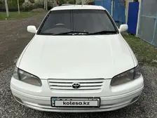 Toyota Camry, 1998