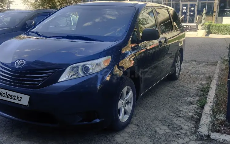 Toyota Sienna 2011 года за 9 200 000 тг. в Атырау