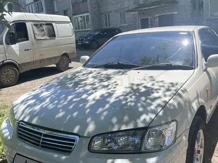 Toyota Camry 2000 года за 3 300 000 тг. в Усть-Каменогорск – фото 3