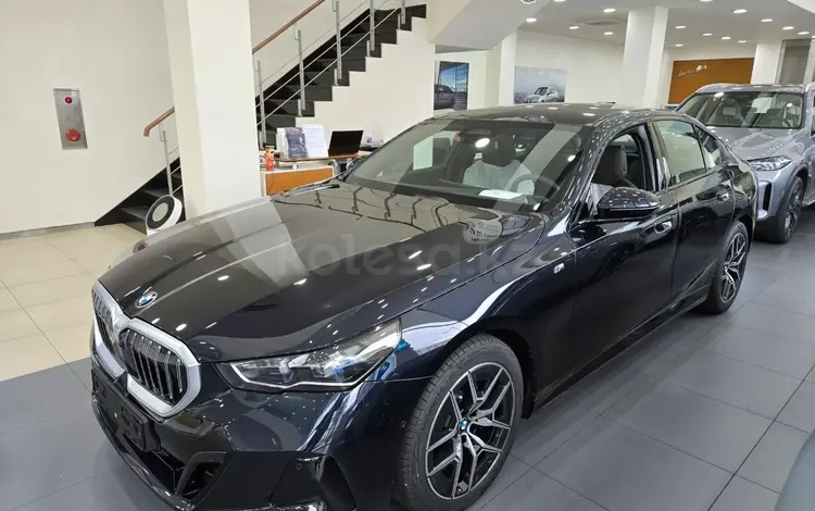 BMW 530 2024 года за 27 082 410 тг. в Актау