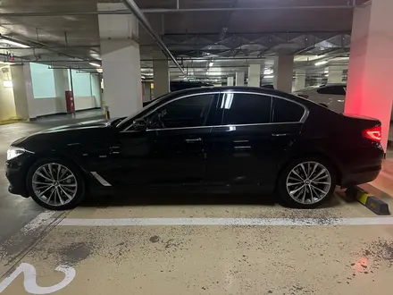 BMW 540 2018 года за 21 700 000 тг. в Астана – фото 2