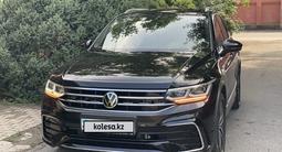 Volkswagen Tiguan 2021 года за 16 600 000 тг. в Алматы