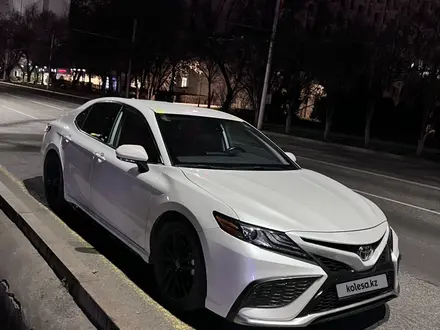 Toyota Camry 2021 года за 15 200 000 тг. в Алматы – фото 9