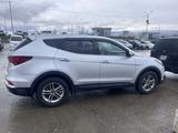 Hyundai Santa Fe 2018 года за 8 200 000 тг. в Атырау – фото 2