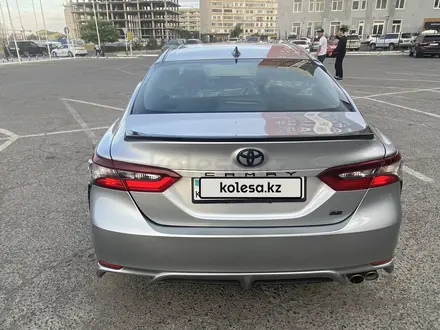 Toyota Camry 2021 года за 12 800 000 тг. в Астана – фото 5