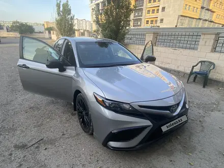 Toyota Camry 2021 года за 12 800 000 тг. в Астана – фото 9