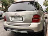 Mercedes-Benz ML 500 2007 года за 6 900 000 тг. в Шымкент – фото 4