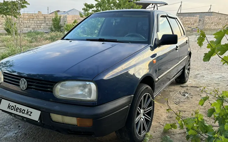 Volkswagen Golf 1994 годаүшін1 600 000 тг. в Актау