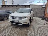 Toyota Highlander 2011 года за 11 990 000 тг. в Павлодар